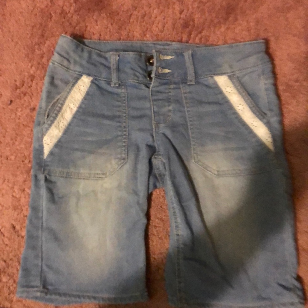 Light denim shorts with some stretch.